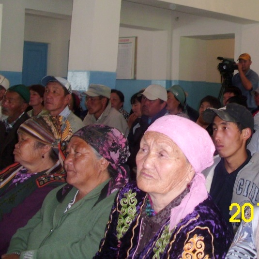 В Ак-Чийском АА Иссык-Кульской области прошли общественные слушания по бюджету на 2014 г. 