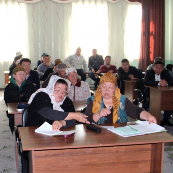 Finance departments specialists of aiyl okmotu in Osh and Naryn oblasts will improve their skills with new automatized system